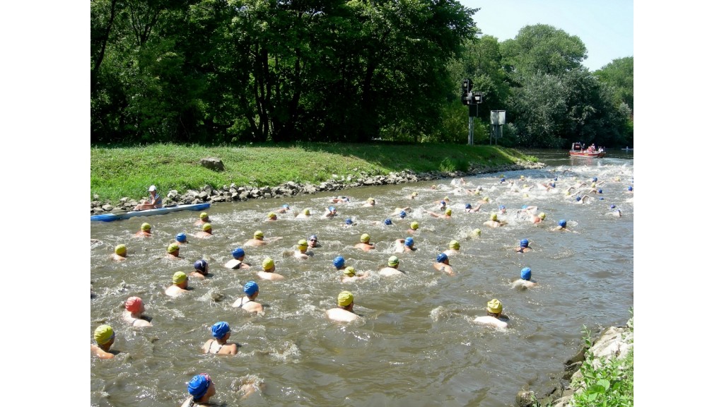 Start beim 4. Int. Saaleschwimmen 2010